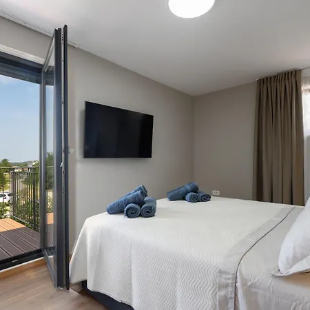Zara Villa *